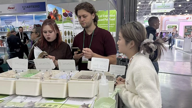 Hengjie Pet Products Wraps Up Successful Showcase at ParkZoo 2026 in Moscow Hengjie Pet Products Wraps Up Successful Showcase at ParkZoo 2026 in Moscow
